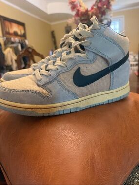Nike Men’s High-Top Sneakers in Light Gray with Navy Swoosh